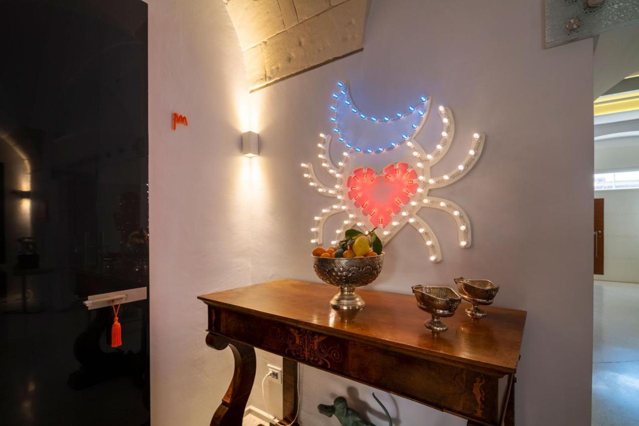 레체 디모라 스토리카 무라토레 럭셔리 룸 B&B 외부 사진